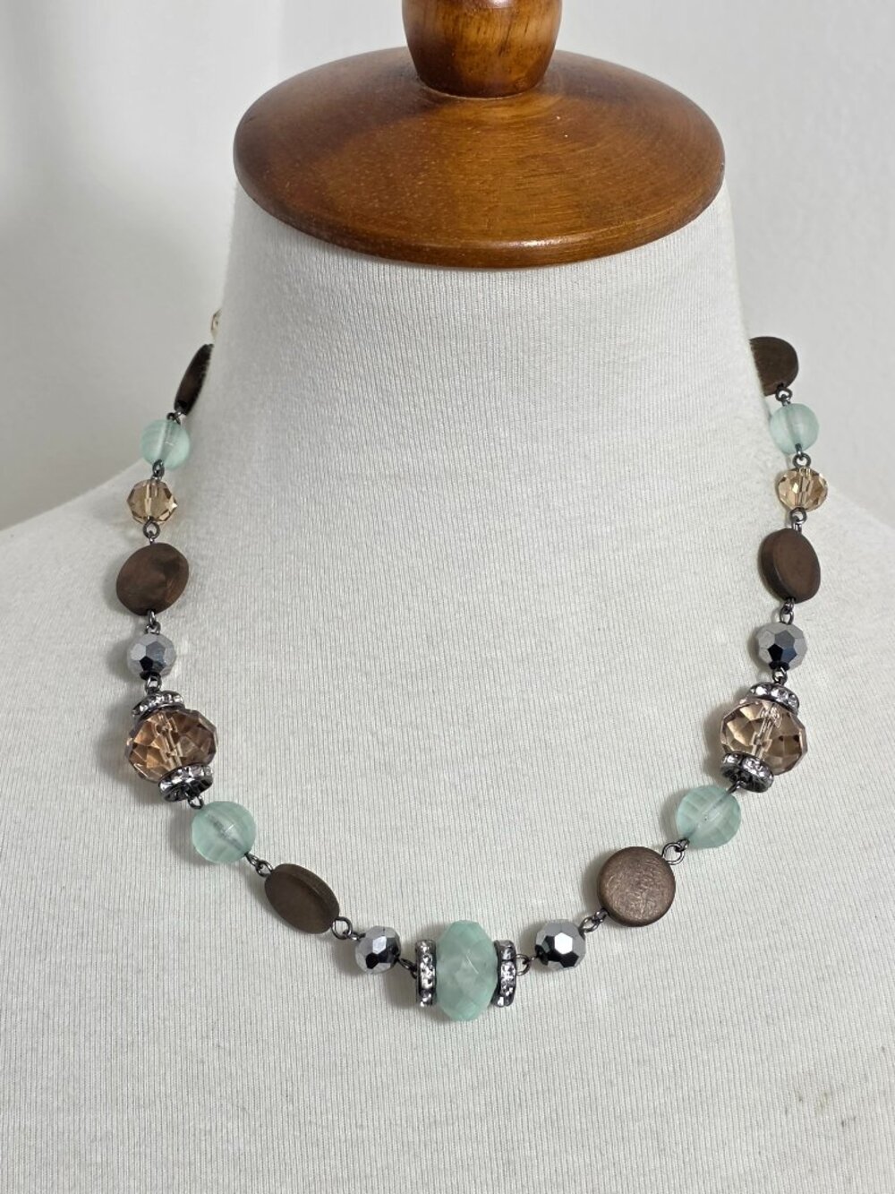 Liz Claiborne Crystal Rhinestone Beaded Necklace Green & Brown Tones